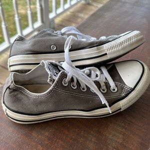 Converse Grey Size 7
